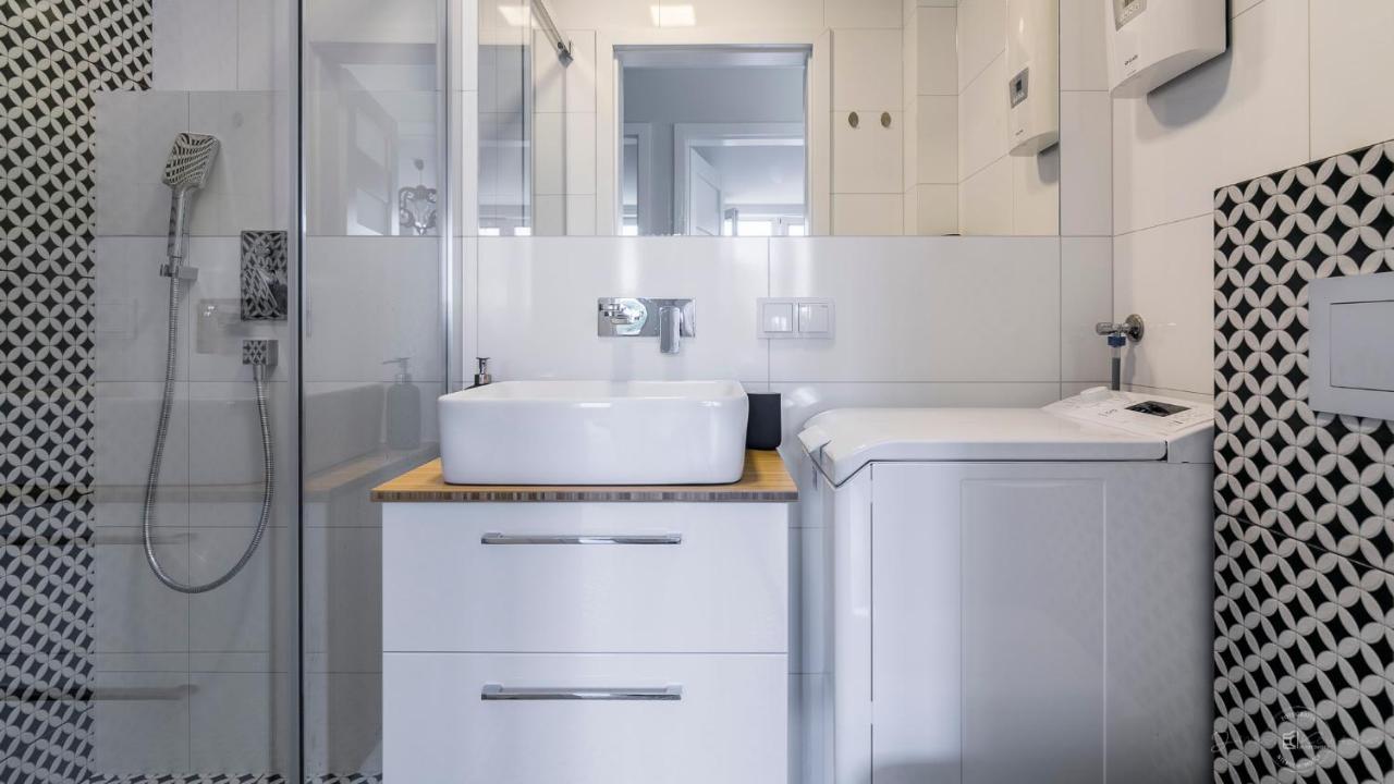 Apartemen 46 m² dengan 3 kamar tidur dan 1 kamar mandi pribadi di Long Gardens Gdansk Bagian luar foto