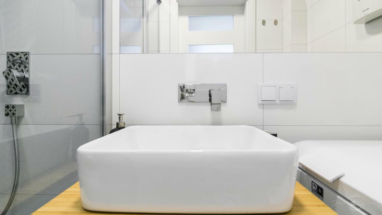 Apartemen 46 m² dengan 3 kamar tidur dan 1 kamar mandi pribadi di Long Gardens Gdansk Bagian luar foto